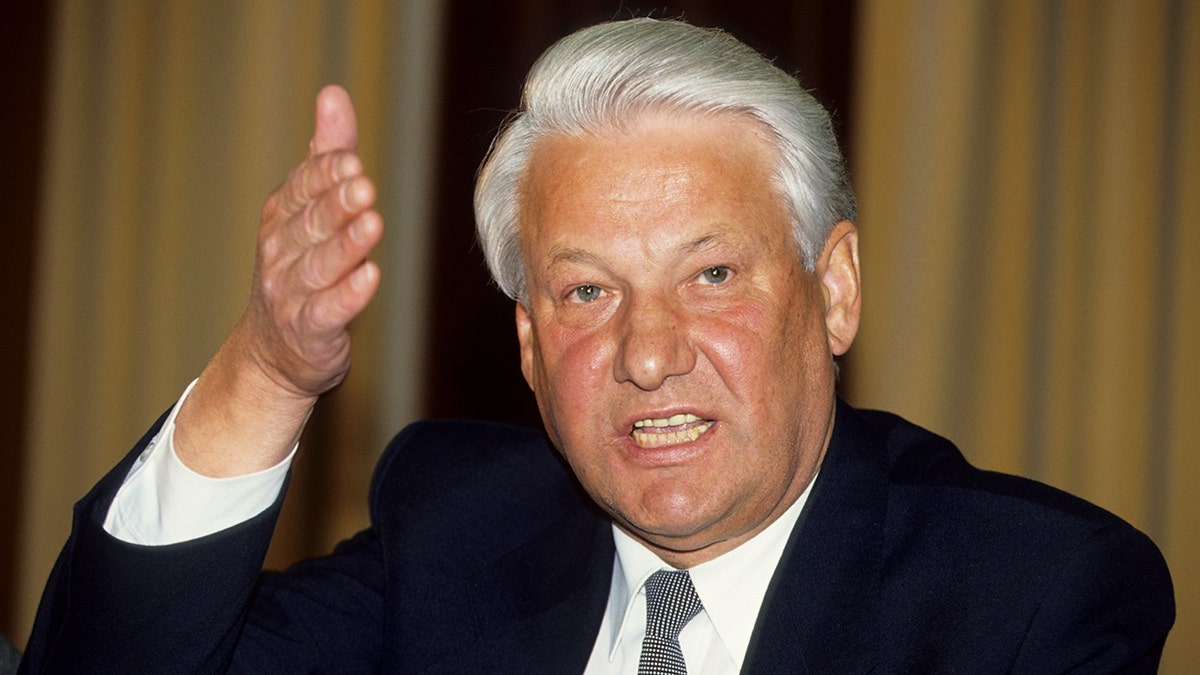 Boris Yeltsin talking with hand in air