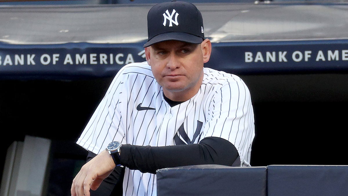 Mets to hire Carlos Mendoza as next manager: reports 2 Carlos Mendoza fills in for Aaron Boone