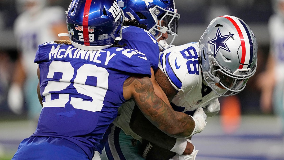 Cowboys’ CeeDee Lamb Makes NFL History With Epic Performance Vs Giants ...