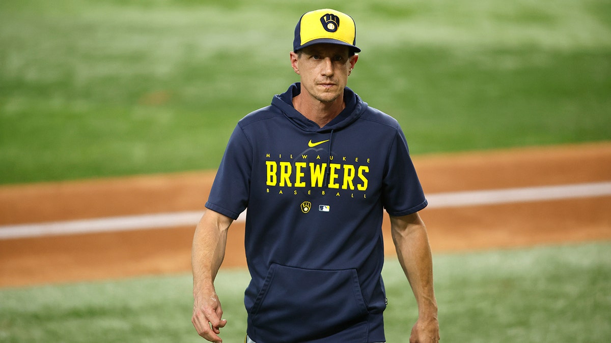 Brewers owner throws shade at Craig Counsell same day sign with former manager’s name found vandalized at park 1 Craig Counsell walks off field