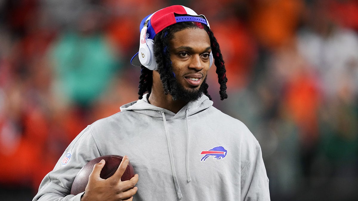 Bomani Jones makes request about Damar Hamlin incident: ‘How about we just act like that never happened?’ 1 Damar Hamlin vs Bengals