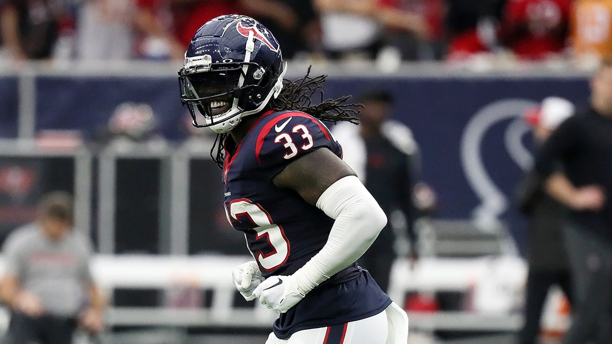 Dare Ogunbowale smiles on field