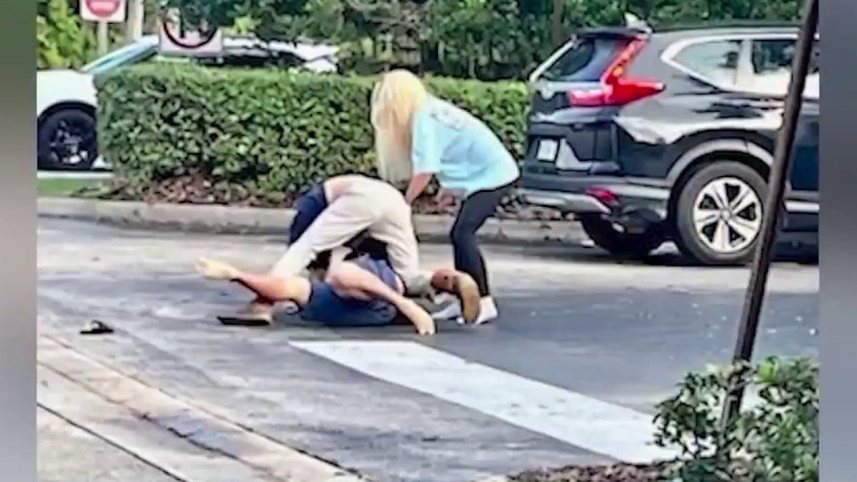 Florida man fights with another man in road rage 