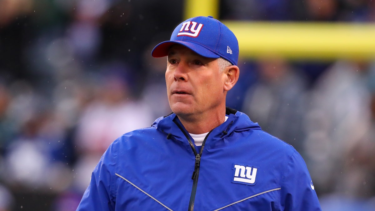 Pat Shurmur entrena a los Giants