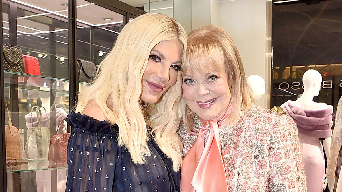 A photo of Tori and Candy Spelling