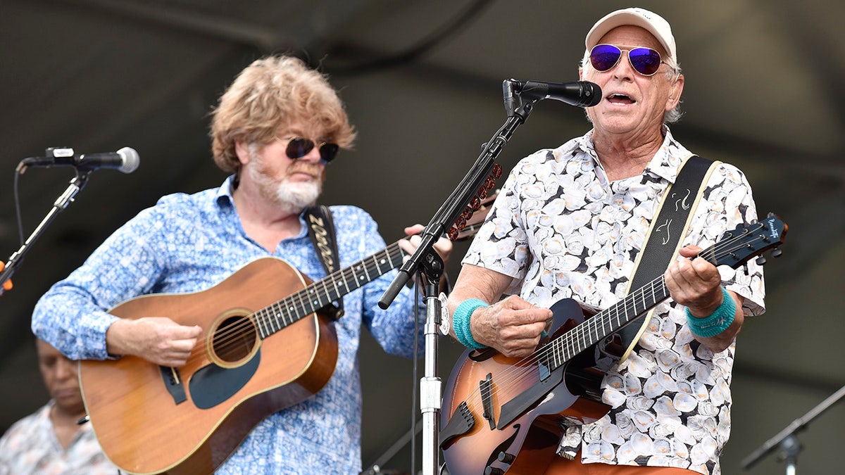 Jimmy Buffett and guitarist Mac McNally