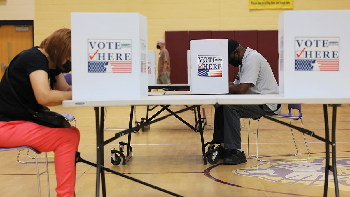 Missouri voters cast ballots 2022