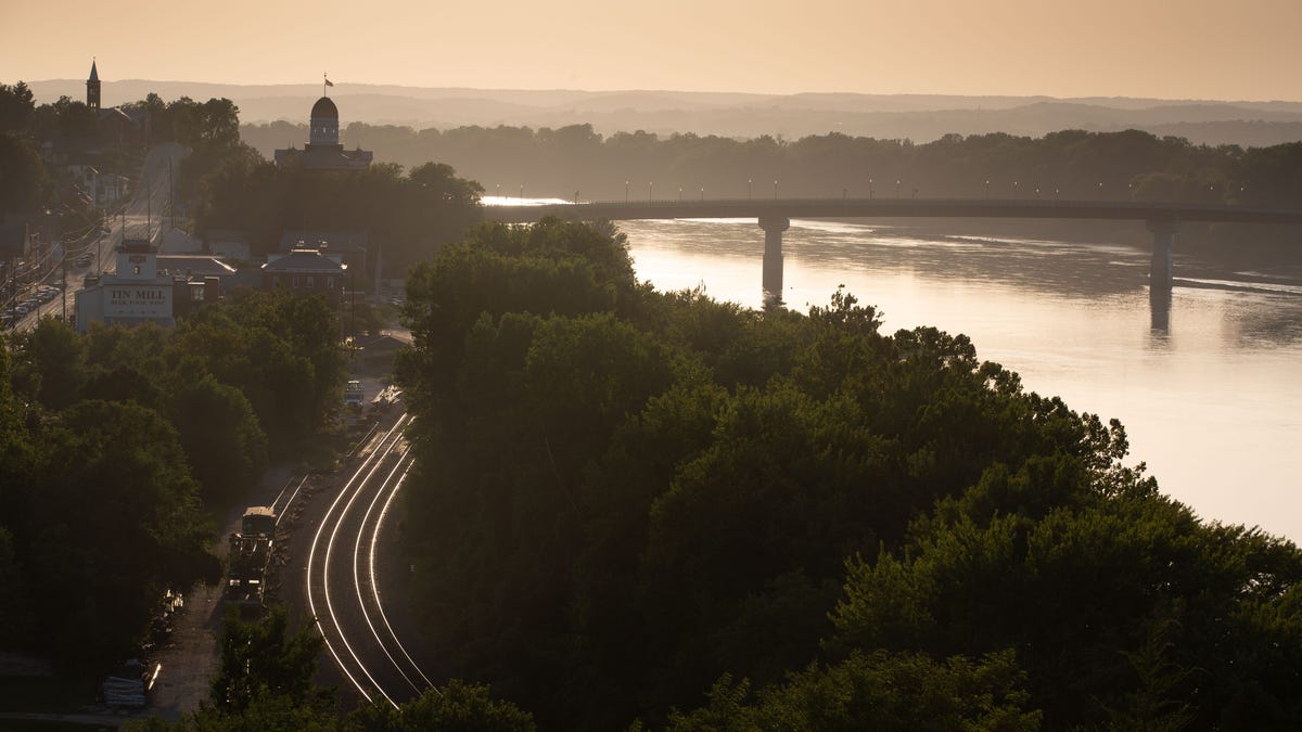 Photo of Missouri bridge