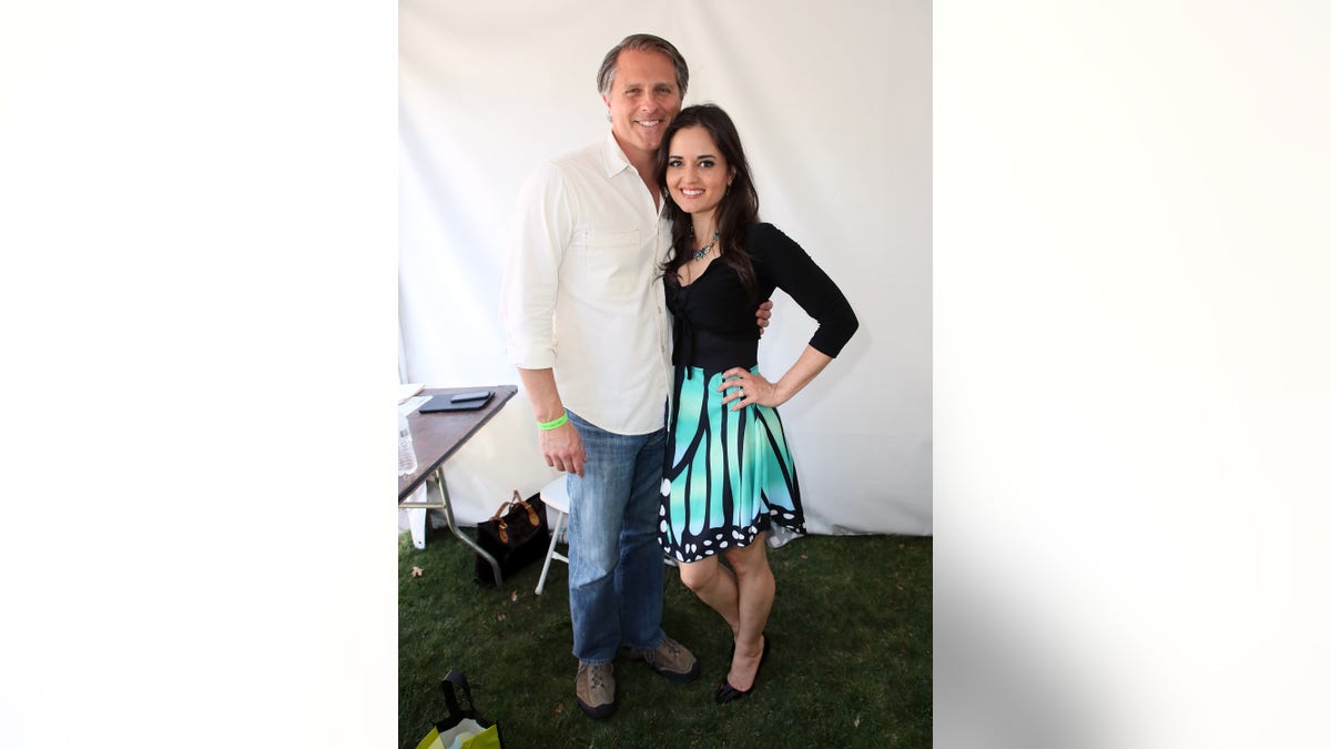 danica mckellar husband scott svelosky