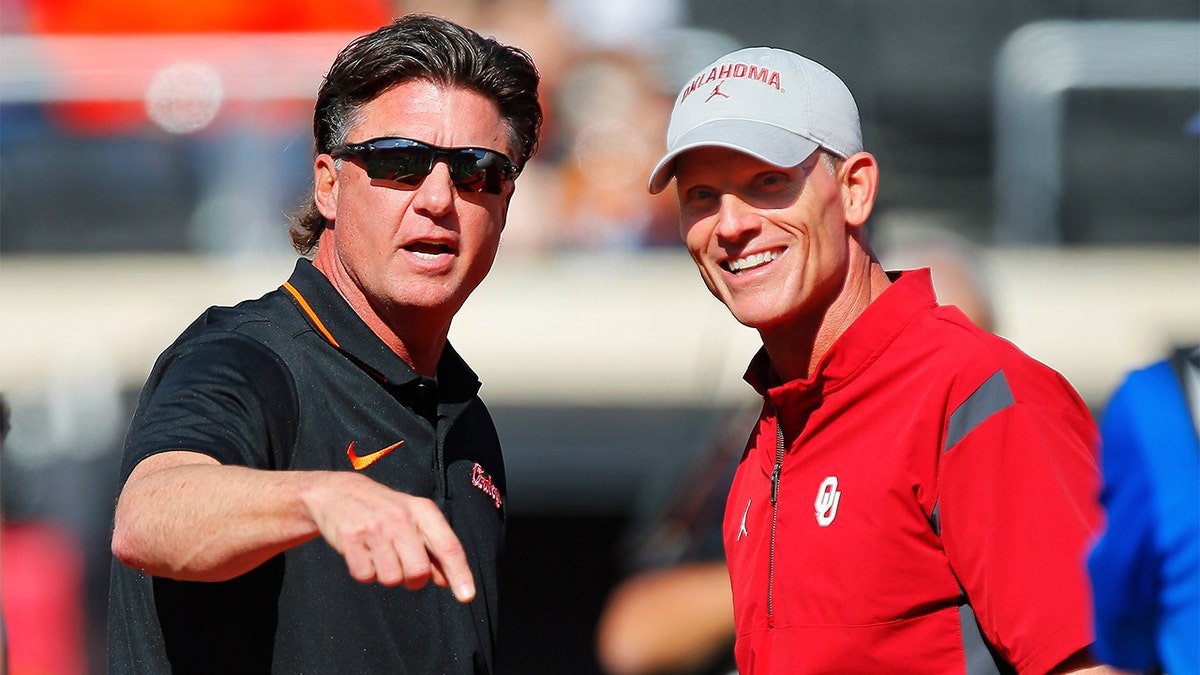Mike Gundy and Brent Venables talk