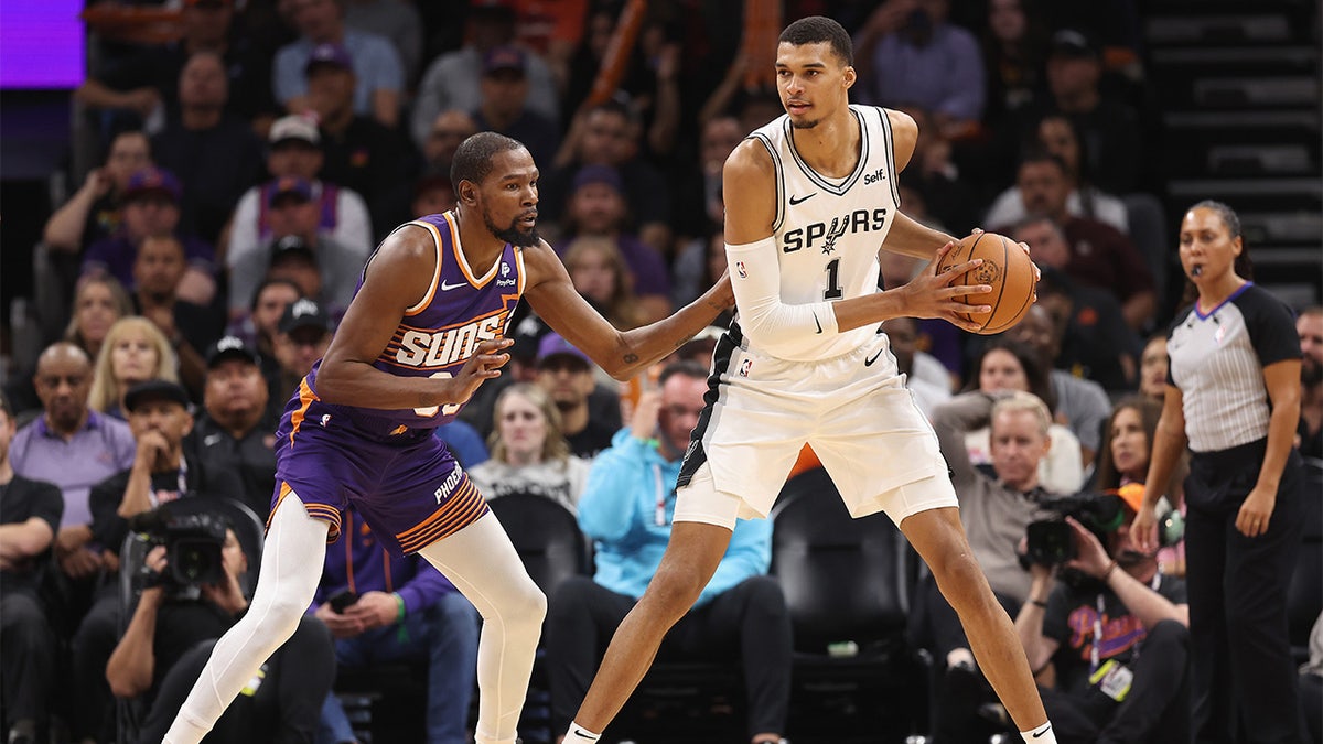 French phenom Victor Wembanyama posts career-high 38 points in 5th game 1 Victor Wembanyama is guarded by Kevin Durant