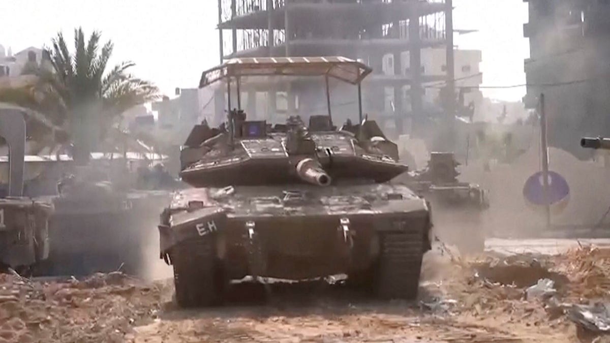 Israeli tanks in Gaza City