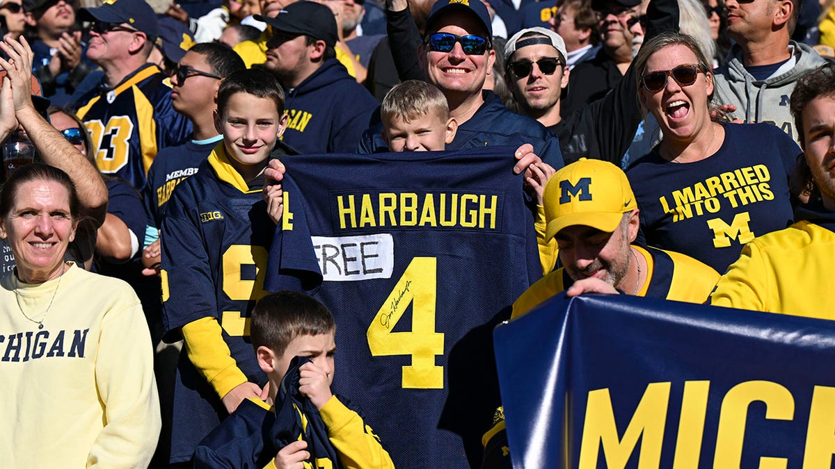 Lou Holtz Reveals What Michigan Will Miss Most Without Jim Harbaugh Vs ...