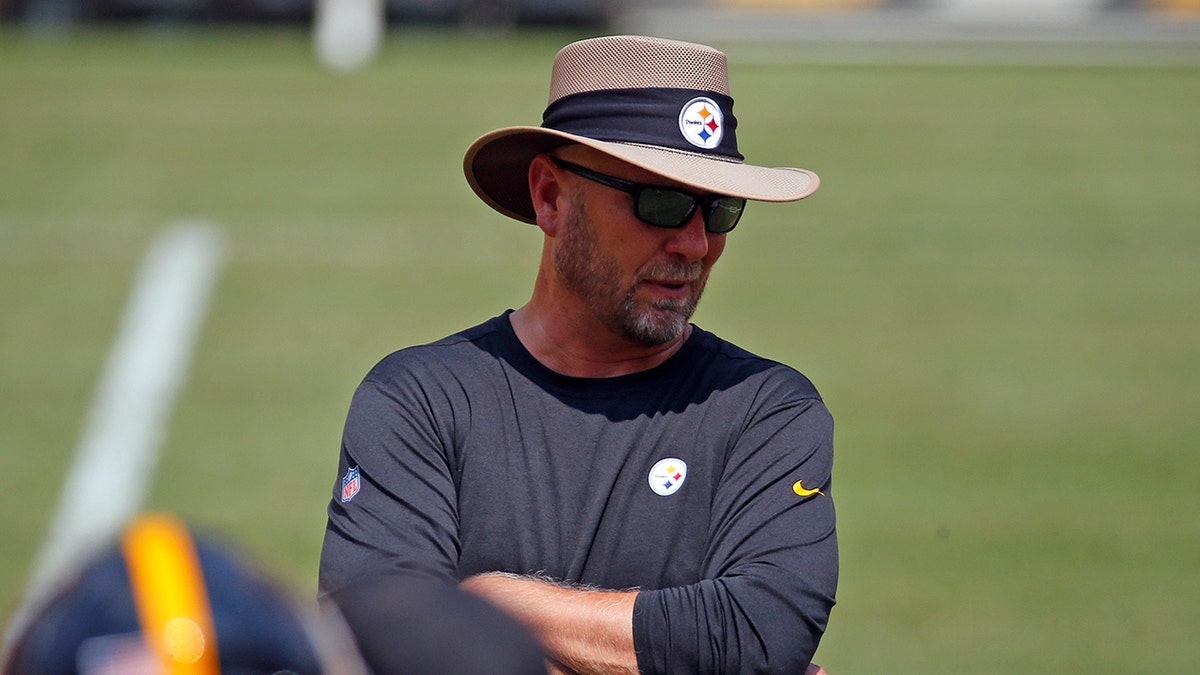 Steelers offensive coordinator Matt Canada shrugs off criticism ...