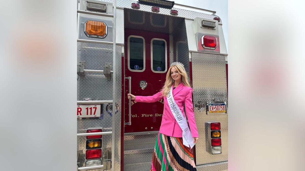 Miss Pittsburgh in pink jacket