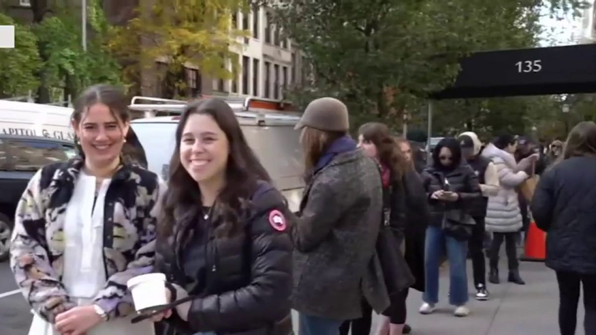 New Yorkers visit Caffè Aronne after anti-Israel staffers quit.