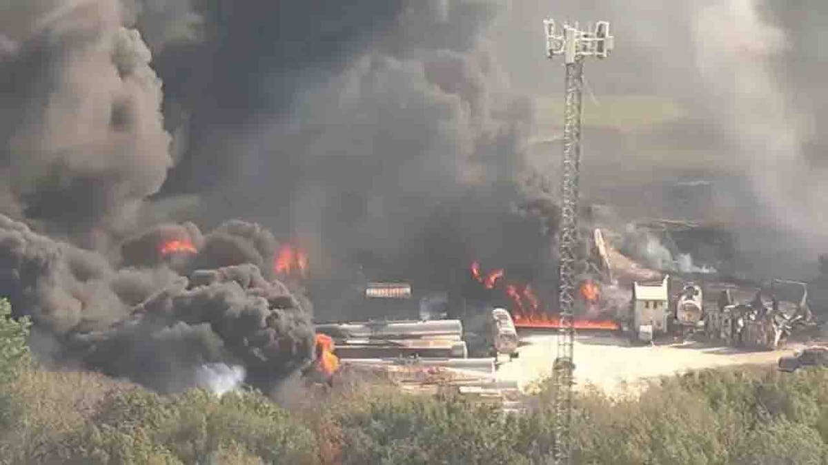 Shepherd chemical plant flames and smoke