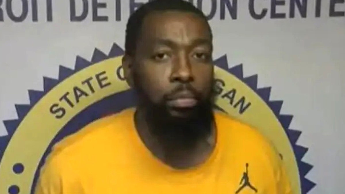 Jerremy Thompkins, 43