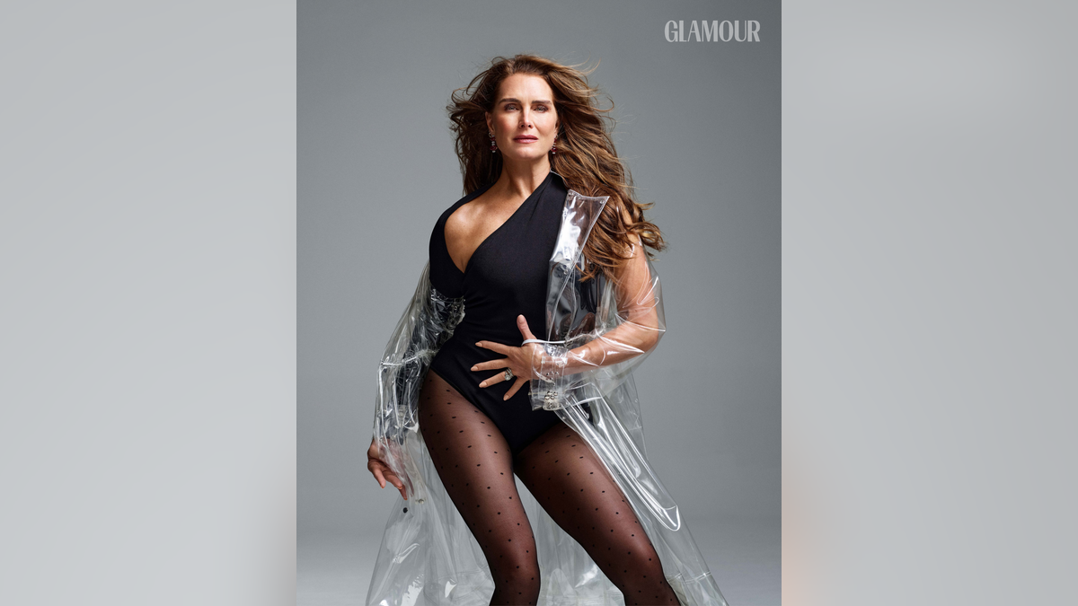 Brooke Shields posing in Glamour magazine photo