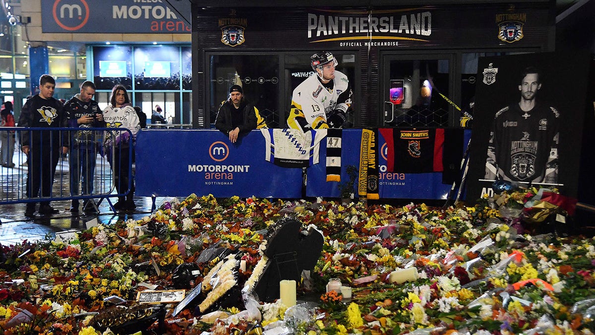 Memorial de fãs para Adam Johnson