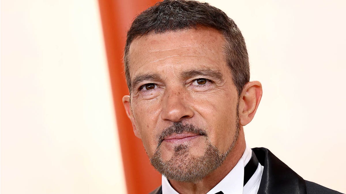 antonio banderas close-up