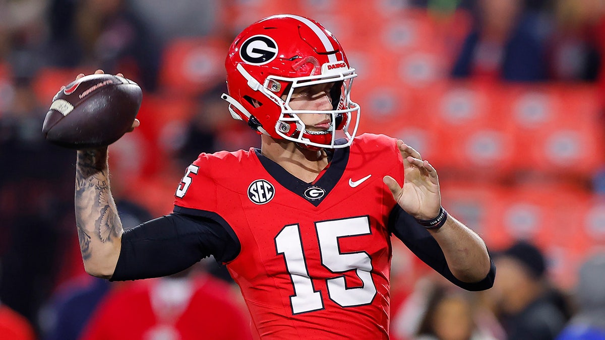 No. 2 Georgia Makes Case For Top Spot In CFP Rankings After Demolishing ...