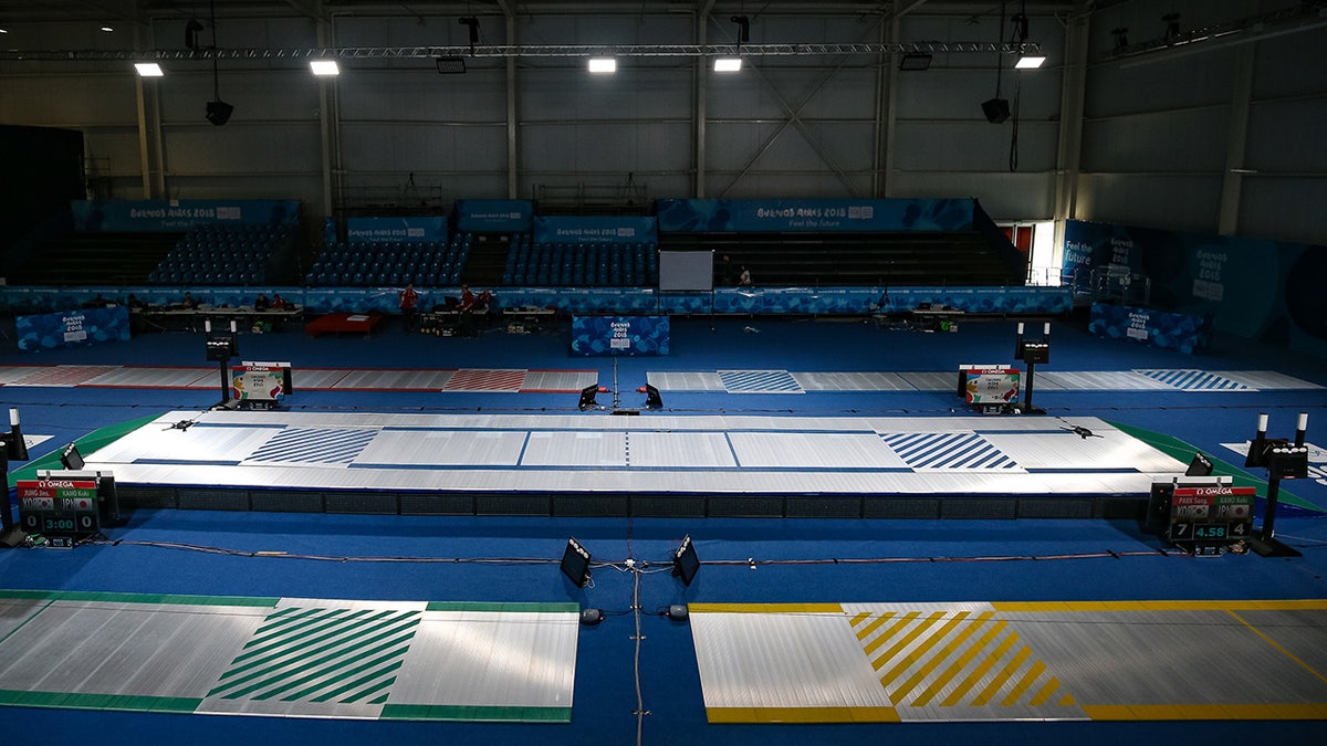 Fencing court