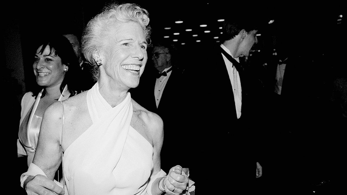 Frances Sternhagen attends Tony Awards in 1995