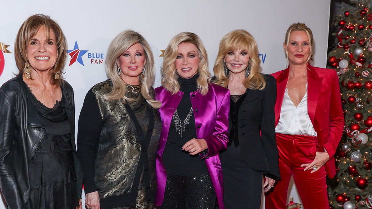 Morgan Fairchild, Donna Mills, Loni Anderson, Nicollette Sheridan and Linda Gray together