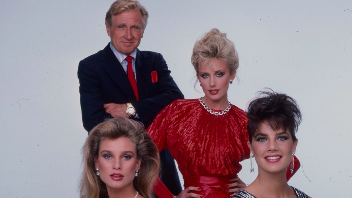 Morgan Fairchild and Nicollette Sheridan on "Paper Dolls."