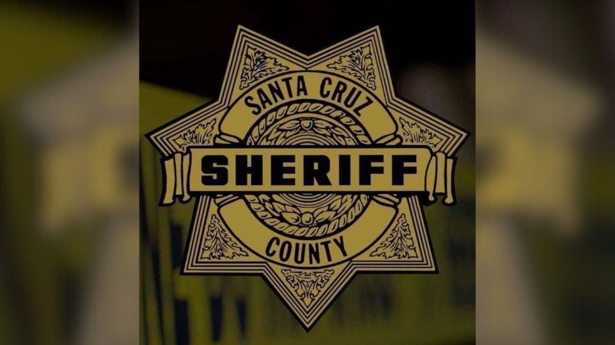 The badge of the Santa Cruz County Sheriff's Office