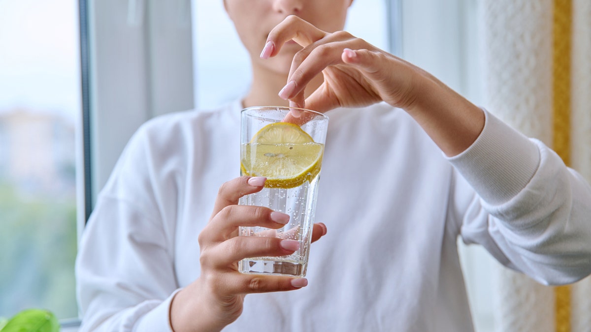 Drinking lemon water good for outlet you