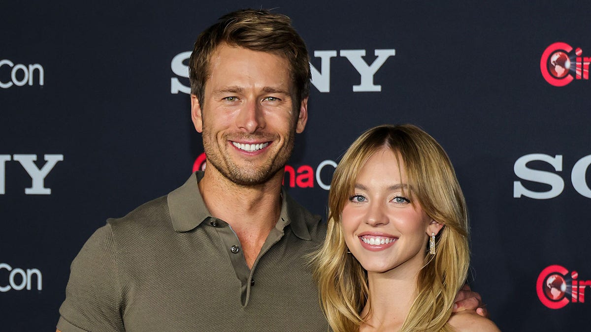 Sydney Sweeney with Glen Powell