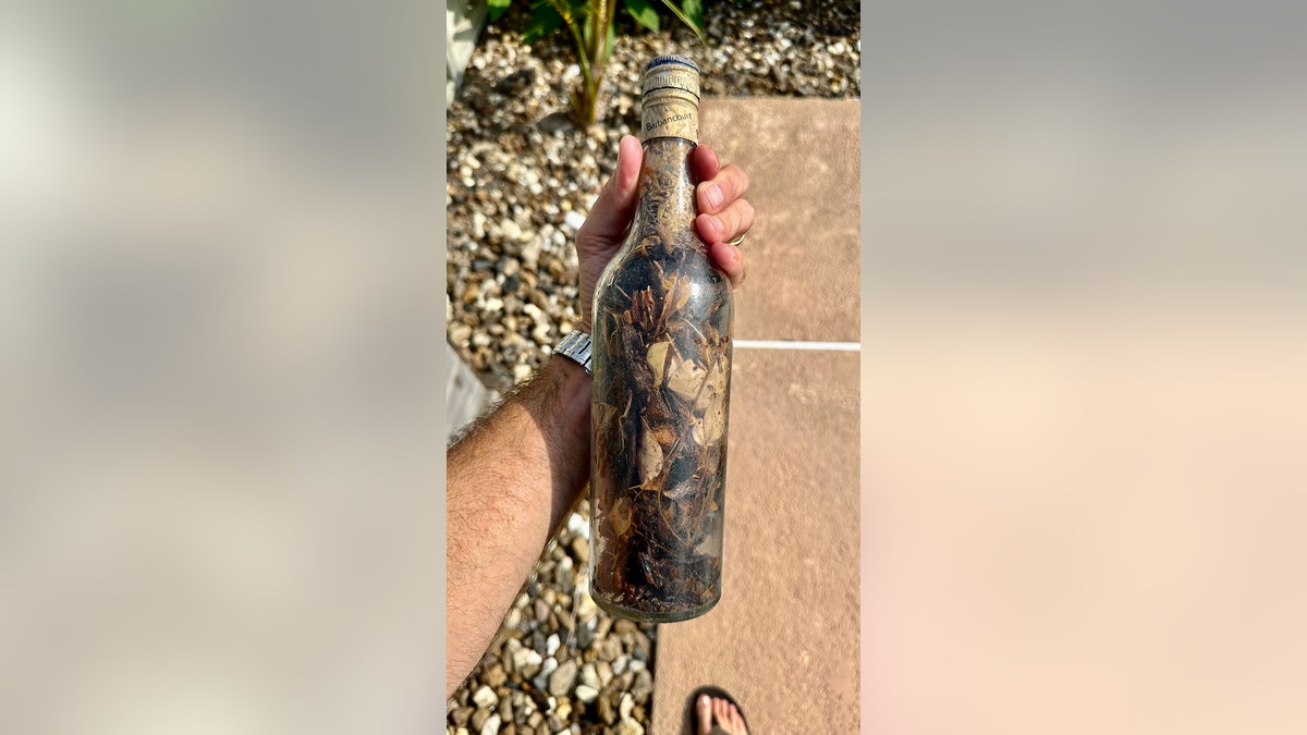 Eerie 'witch bottles' found along Gulf of Mexico leave one researcher's  wife scared