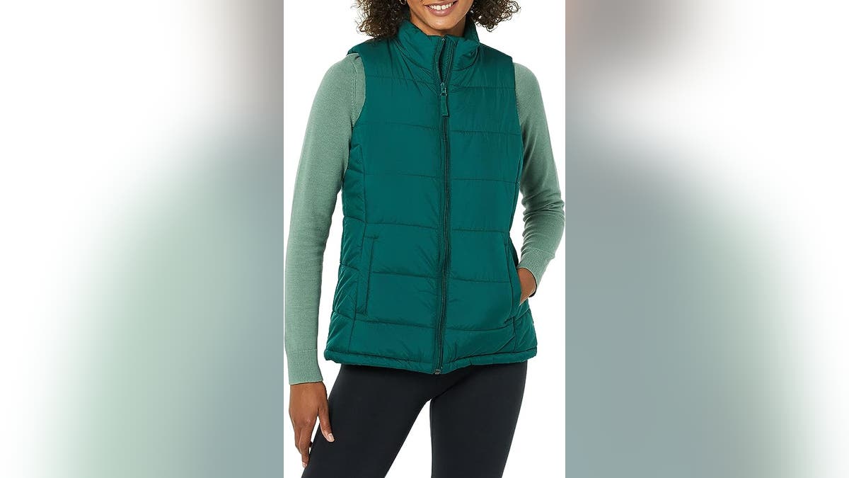 Amazon Essentials Women's Midweight Puffer Vest