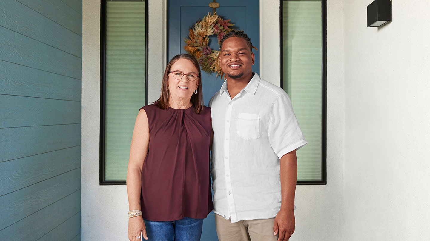 01 Wanda and Jamal Airbnb Portrait Credit Thomas Ingersoll