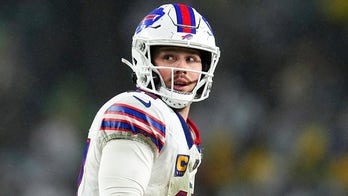 Bills' Josh Allen responds to Patrick Mahomes' comments about officials during postgame exchange