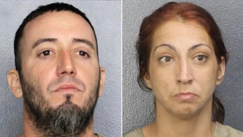 Florida couple allegedly tried to lure girl playing in front yard into their van: 'Grab the f--king kid'