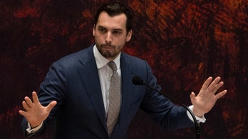 Dutch populist leader hit, injured by beer bottle 2 days before election