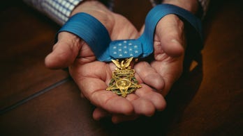 Medal of Honor recipient shows heroism by helping others