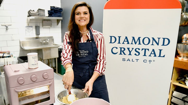 Saved by the Bell' star Tiffani Thiessen explains why she's not returning for reboot