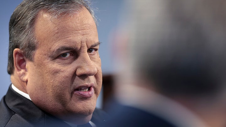 Presidential candidate Chris Christie falsely claims U.S. antisemitism is not on the rise — while American Nazis march the streets and thousands convert to political Islam 🚨