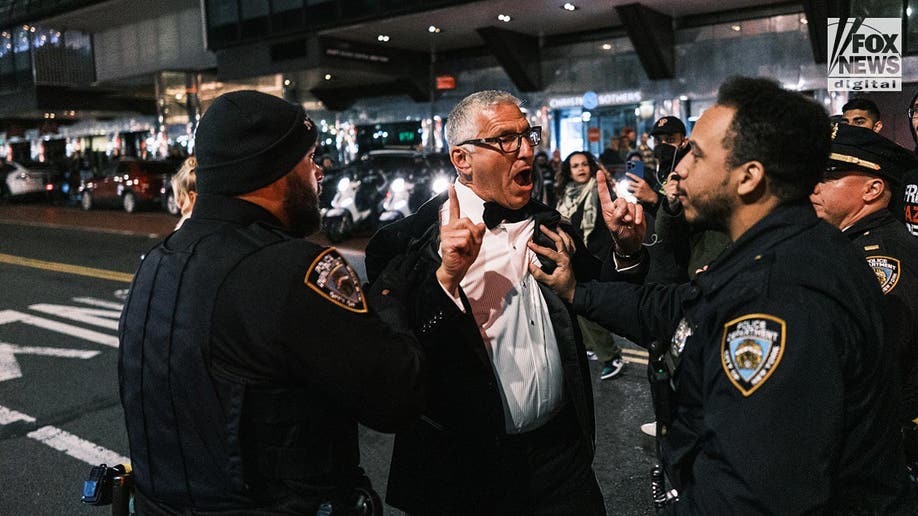 NYC’s Grand Central Terminal Reopens After Mob Of Pro-Palestinian ...