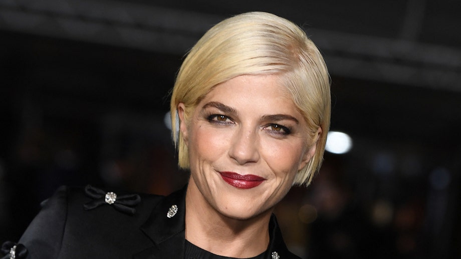Selma Blair's doctor suggested she get a boyfriend instead of giving answers to undiagnosed MS pain