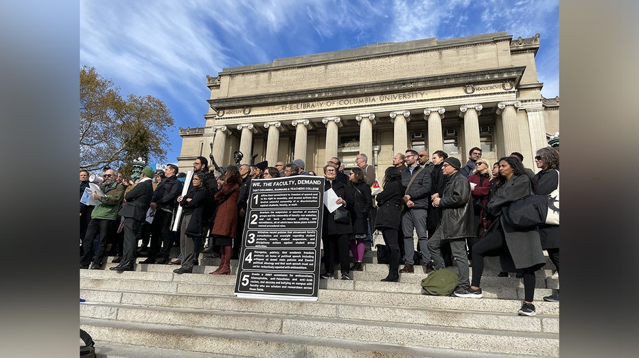 NYC Columbia University faculty and students protest suspension of 2 far-left groups