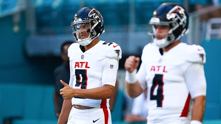 Falcons coach Arthur Smith hopes to avoid 'musical chairs' scenario at QB amid switch to Taylor Heinicke