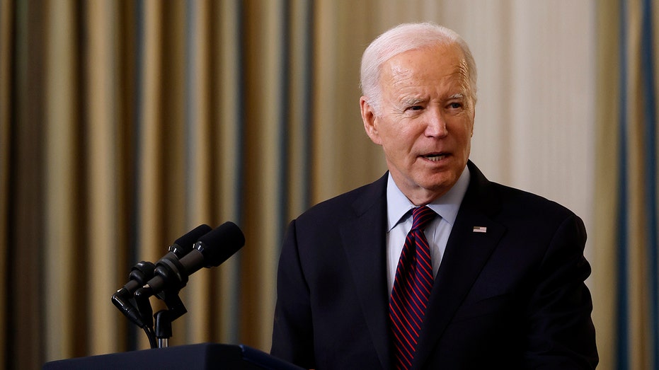 Dem mayors begging Biden for help with migrant surge reject $1.4 billion aid, want $5 billion instead