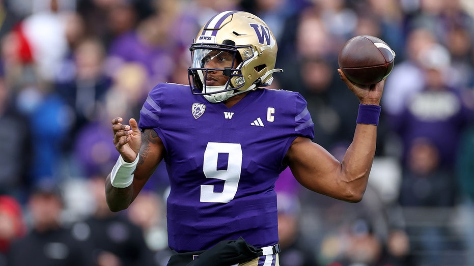 College Football Playoff Rankings: Washington breaks into Top 4 as Georgia retains No. 1 spot