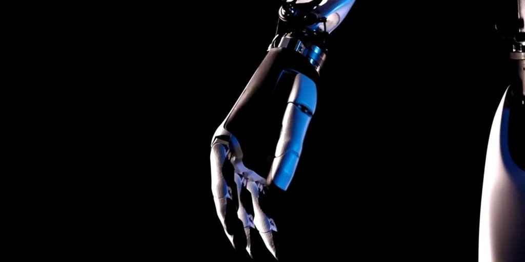 Robot attacked Tesla engineer at Texas factory - Vimarsana News