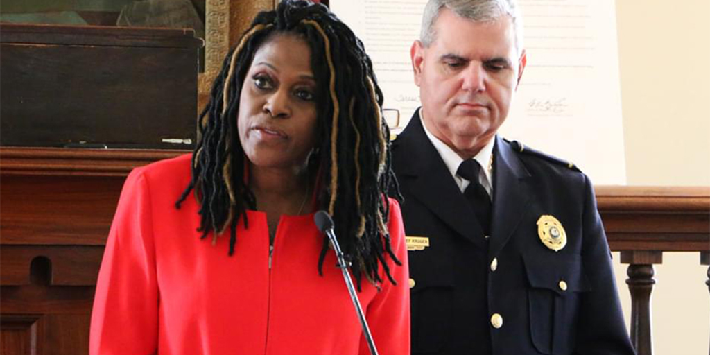 Illinois NAACP president apologizes after likening migrants to 'savages,' rapists, burglars - Vimarsana News